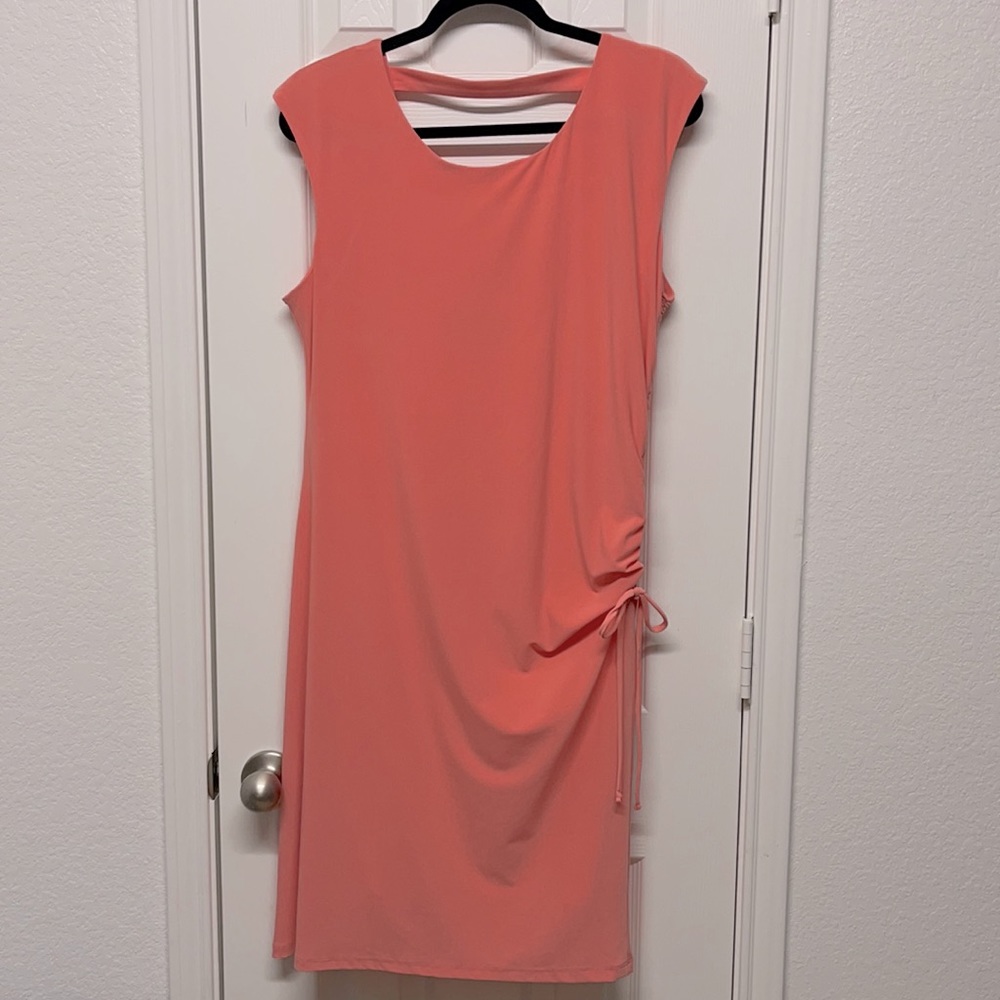 Sleeveless XL peach dress